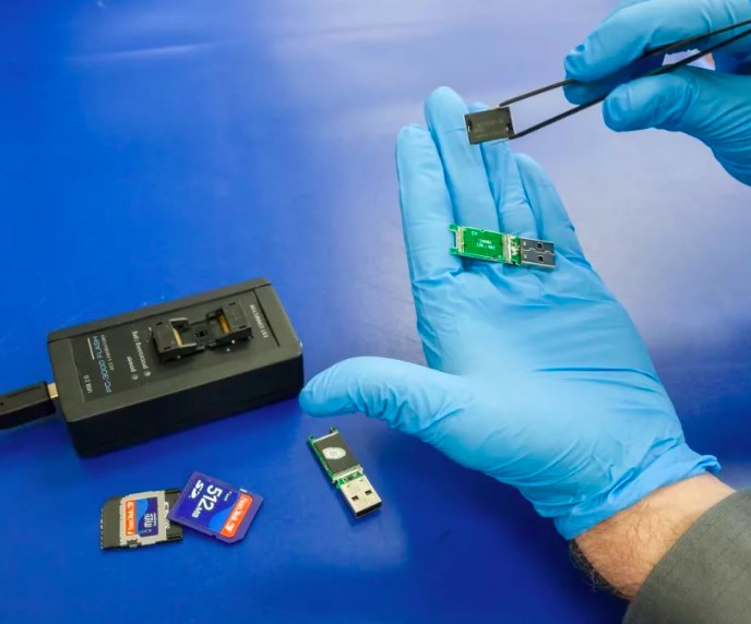 Восстановление информации с флешки Театральная метро Москвы