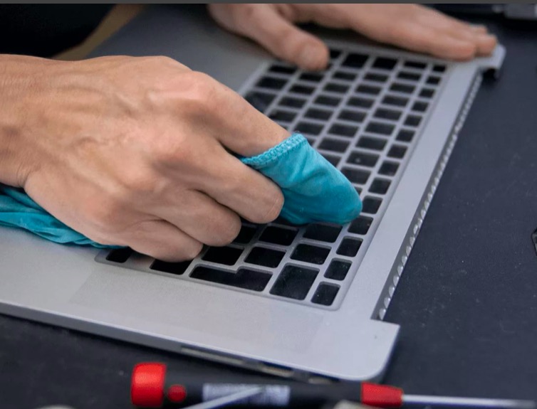 Ремонт ноутбука после залития Театральная метро Москвы